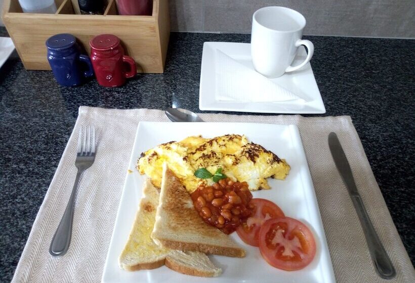 Hotel The Royal Prime Guest Lodge