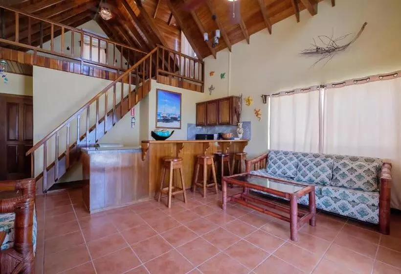 Hotelli Tranquility Bay Resort