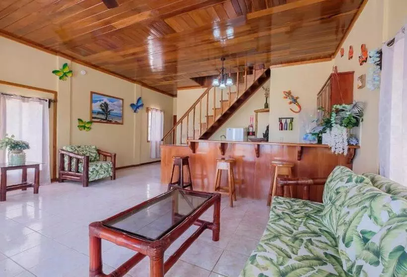 Hotelli Tranquility Bay Resort