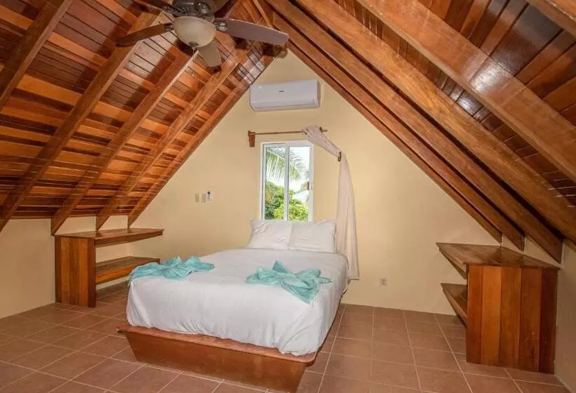 Hotelli Tranquility Bay Resort