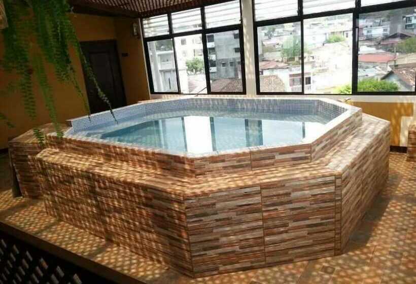 هتل Y Restaurante Costa Verde Mazatenango