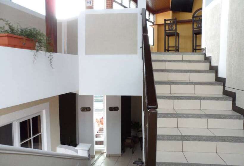 هتل Y Restaurante Costa Verde Mazatenango