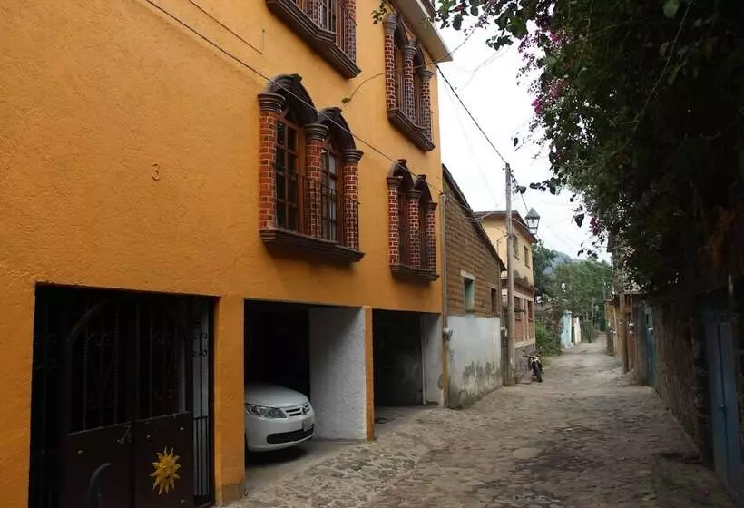 پانسیون Casa Kantunil