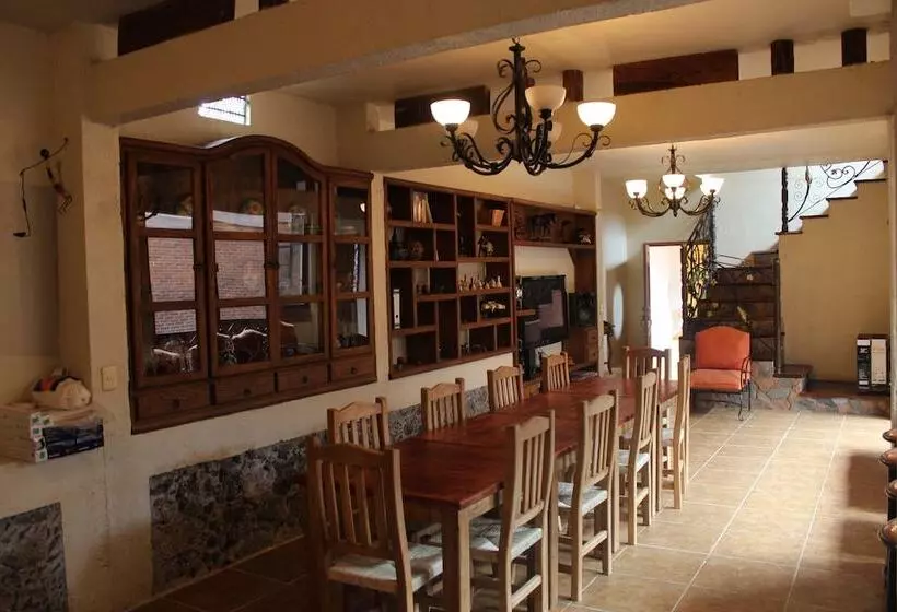 پانسیون Casa Kantunil