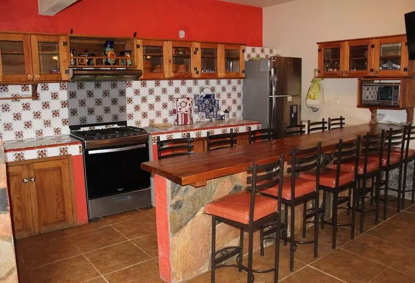 پانسیون Casa Kantunil