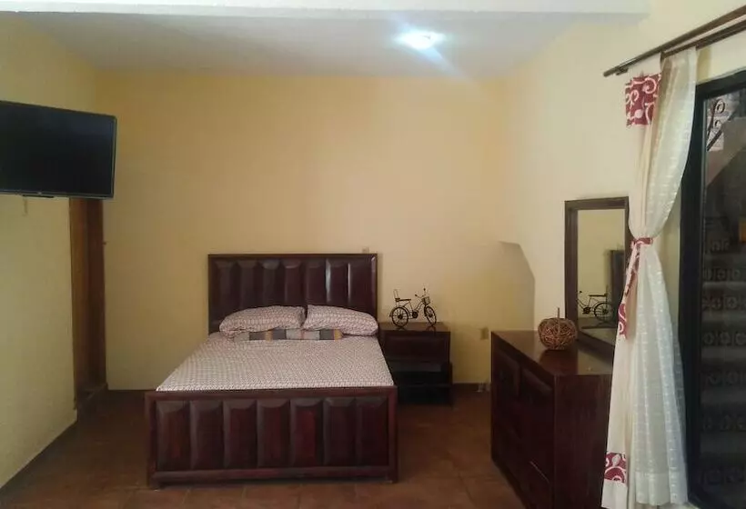 پانسیون Casa Kantunil