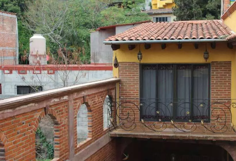 پانسیون Casa Kantunil