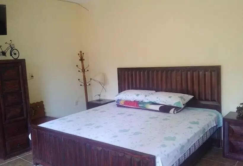 پانسیون Casa Kantunil
