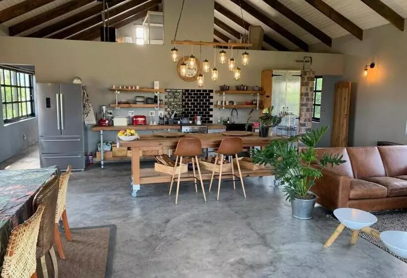 ペンション The Farmstead
