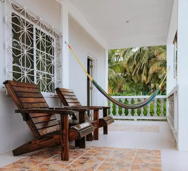 Majatalo Wanigi Guesthouse