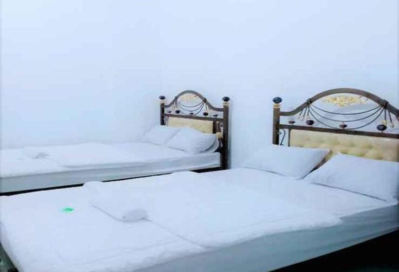 Hostel Wisma Rosse Life Bandara