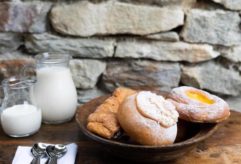 Hotelli Agriturismo Olmo