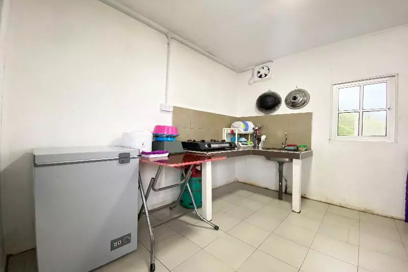 Hotelli Oyo 90329 Bridge House Homestay