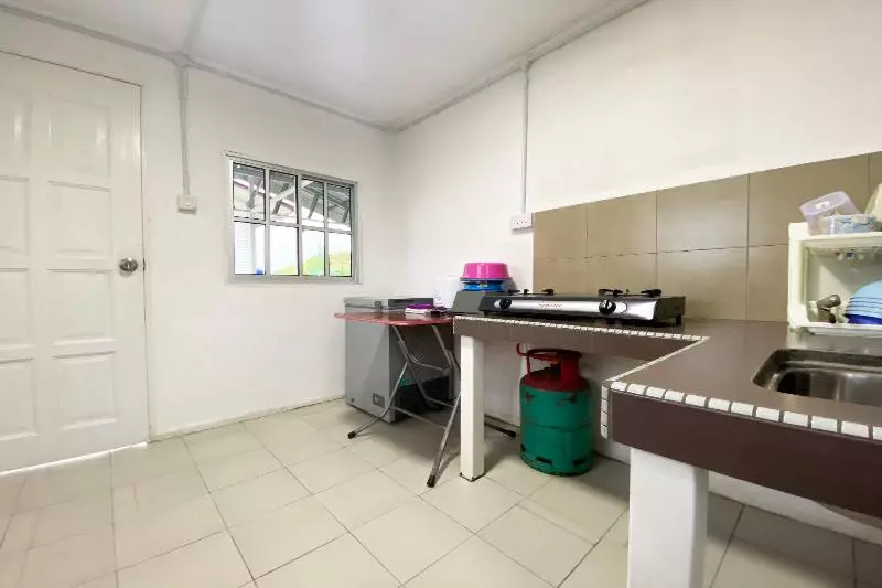 Hotelli Oyo 90329 Bridge House Homestay