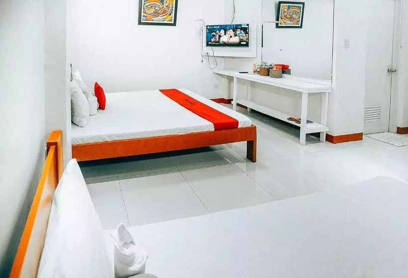 هتل Reddoorz At S & L Apartelle Daraga Albay