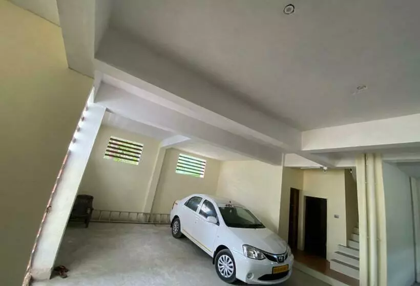 Hotelli Sangeeth Palace