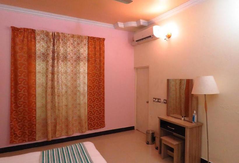 پانسیون Coral Reef Huraa