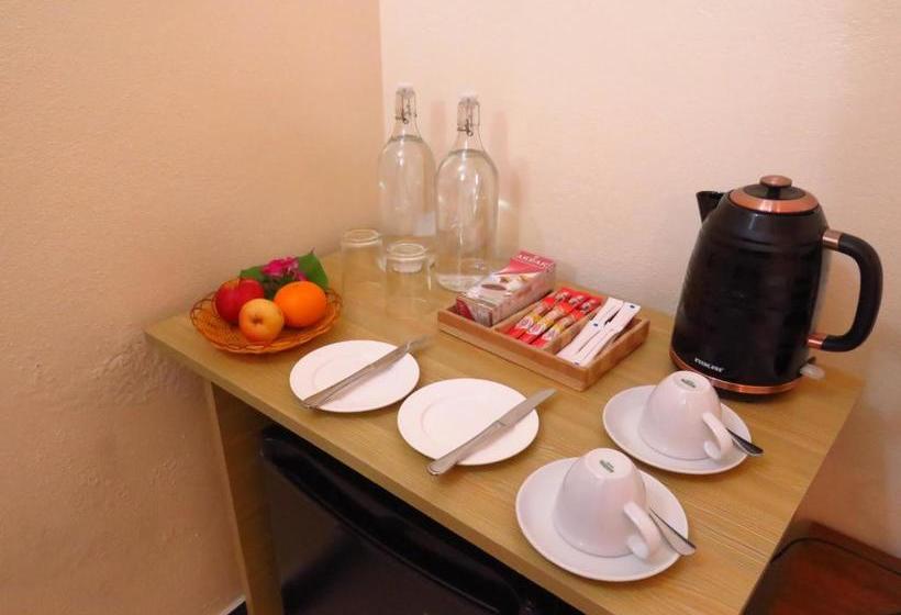 پانسیون Coral Reef Huraa