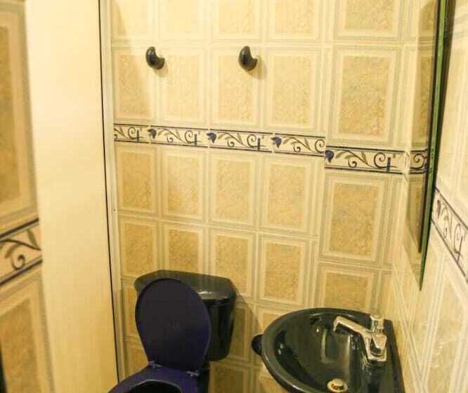 پانسیون Hostal Casa Mebi