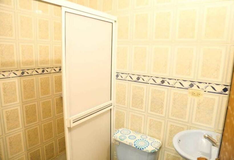 پانسیون Hostal Casa Mebi