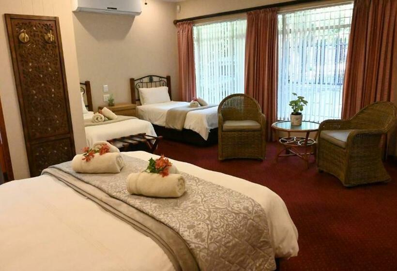 Pensió Luxury Family En Suite @ 4 Star Guest House