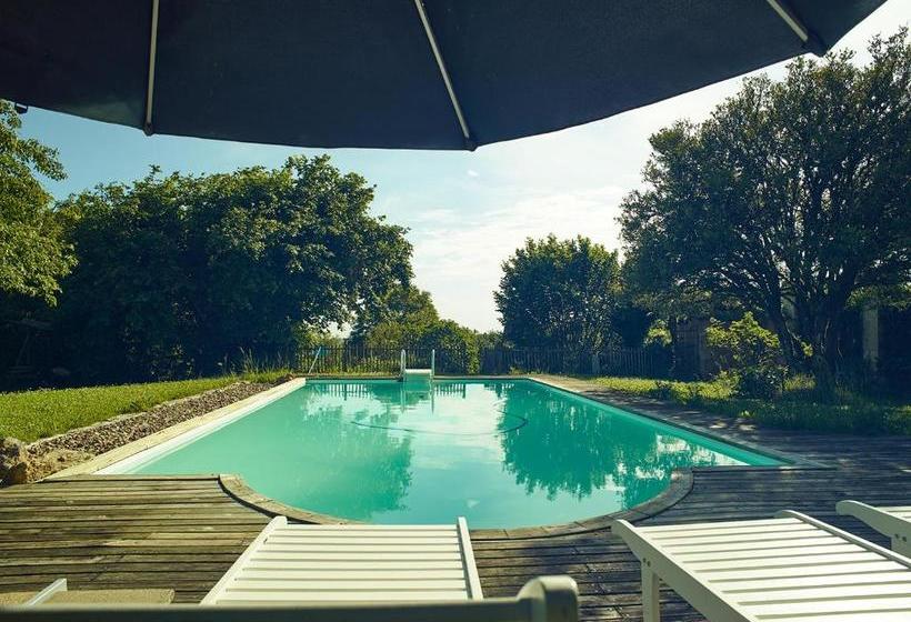 Пансион Y Revenir