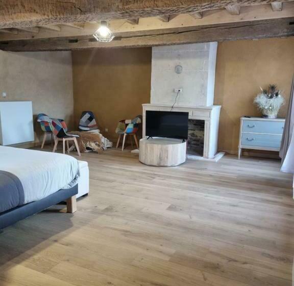 민박 L Attegia Lia