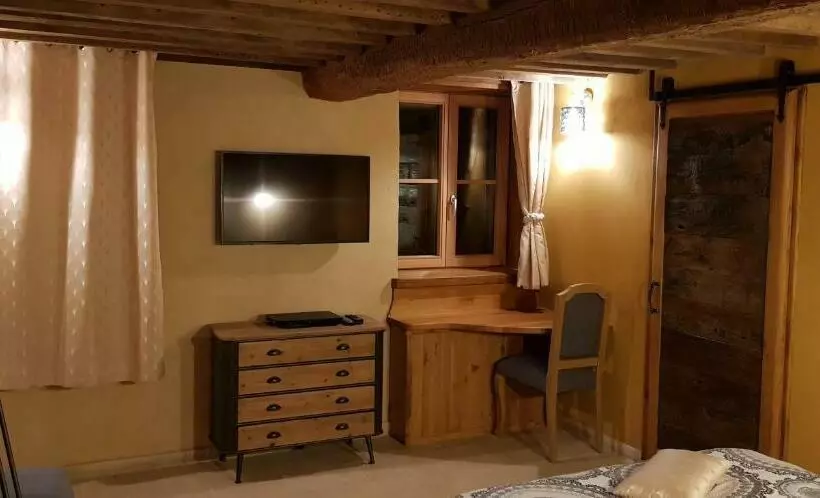 Aamiaismajoitus (B&B) L Attegia Lia