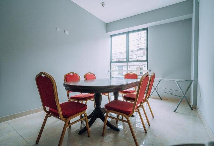 Lima Central Design Hotel Spa & Club