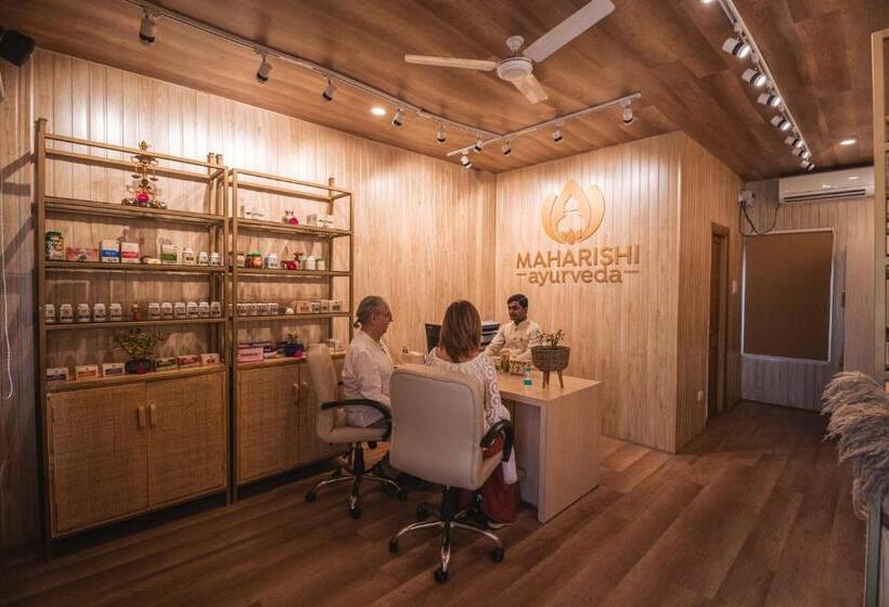 Отель Maharishi Ayurvedaboutique Wellness Retreat