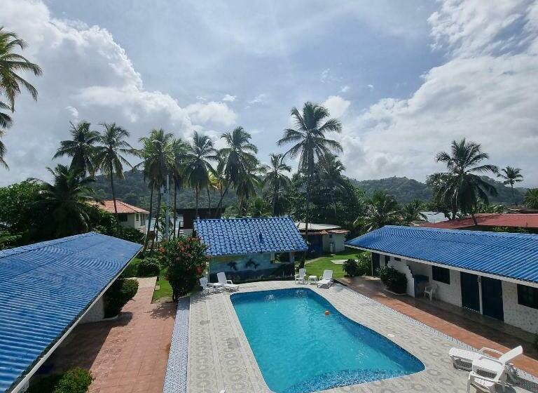 Hotel Paradise Island Beach