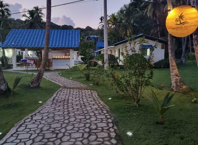 Hotel Paradise Island Beach