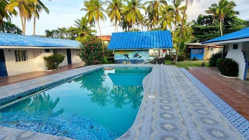 Hotel Paradise Island Beach