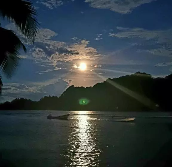 ホテル Paradise Island Beach