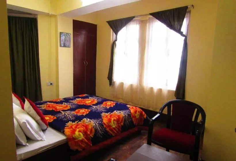 Hotelli Sherpa Brothers Urban Homestay