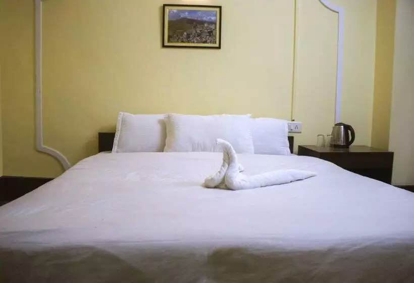 Hotelli Sherpa Brothers Urban Homestay