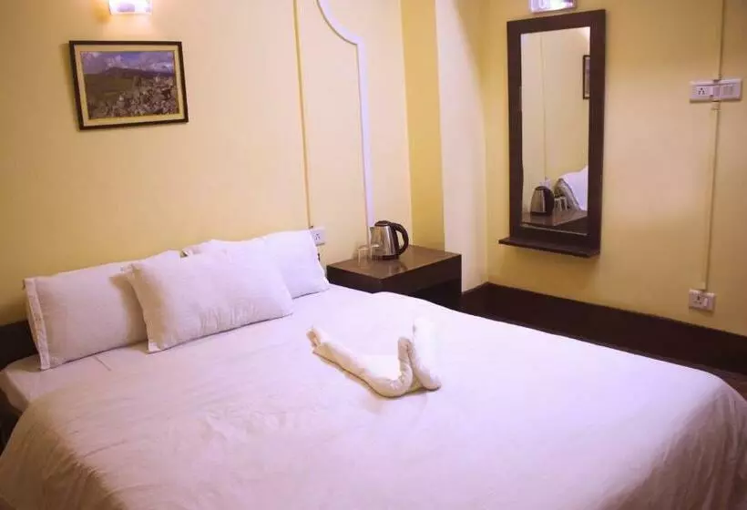 Hotelli Sherpa Brothers Urban Homestay