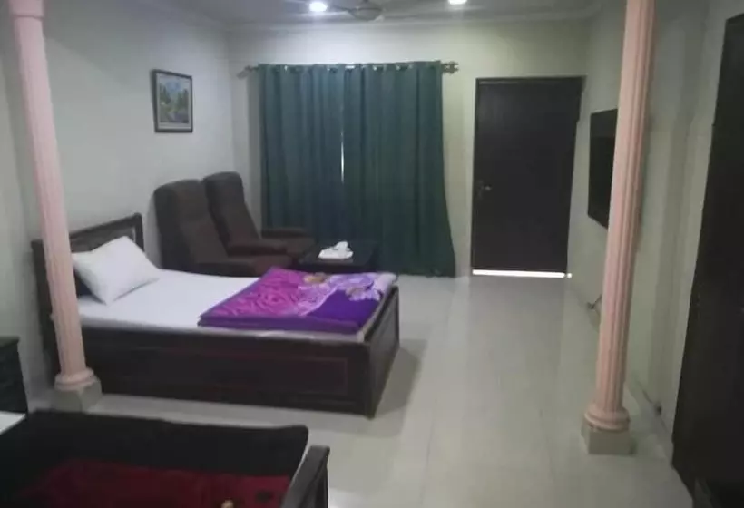 Hotel Silver Sand Multan