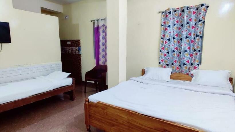 בית מלון כפרי Spot On Senapati Inn Khandagiri