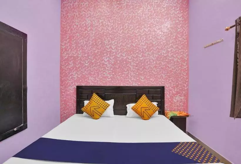 Hotelli Spot On 82118  Aniruddha Palace