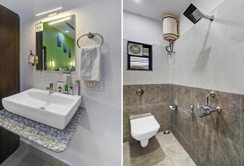 Hotel Treebo La Paradise