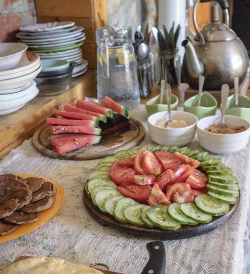 膳宿费 The House In The Village