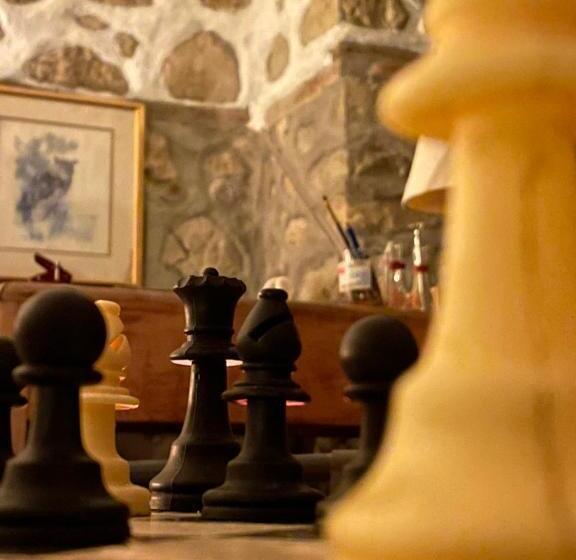 膳宿费 The House In The Village