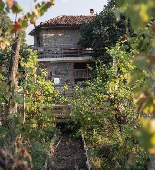 膳宿费 The House In The Village