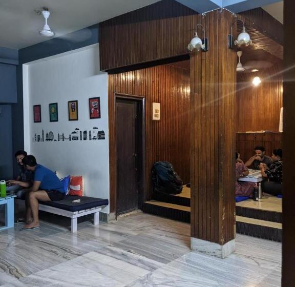 فندق صغير Mezenga Backpackers