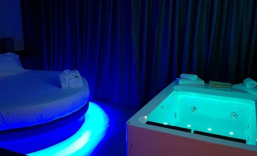 Leoni Hotel & Private Spa