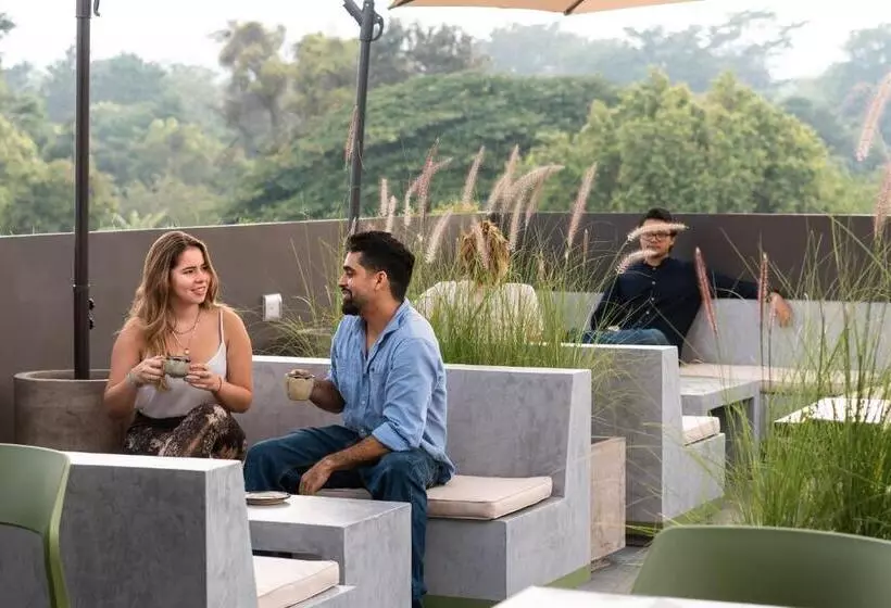 هتل Bourbon Hostal