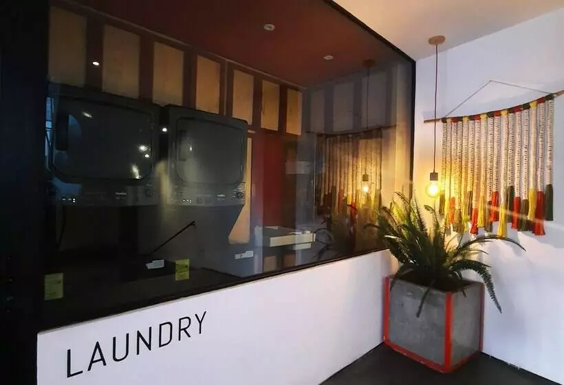 هتل Bourbon Hostal