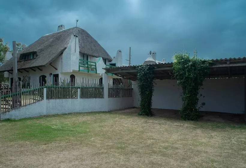 Hotelli Bungalows Los Lucianos Del Piemonte