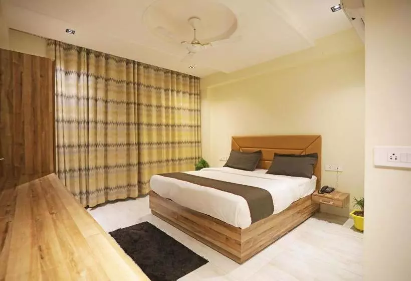 هتل Grand Classy Inn